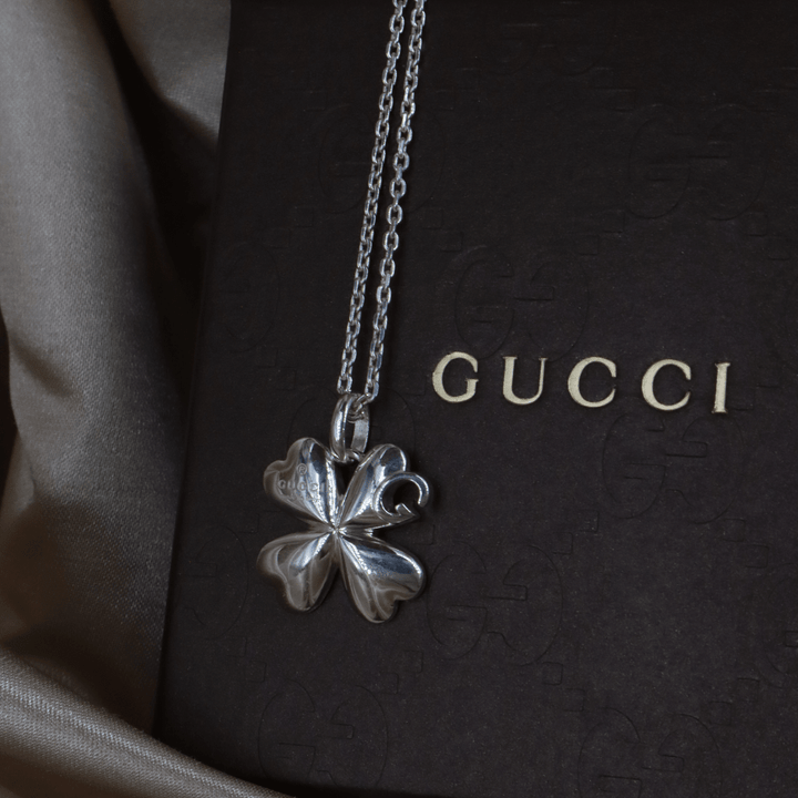 GUCCI Vintage 四葉草吊墜項鏈（銀色）｜附原盒未使用！ - Vintasy項鏈