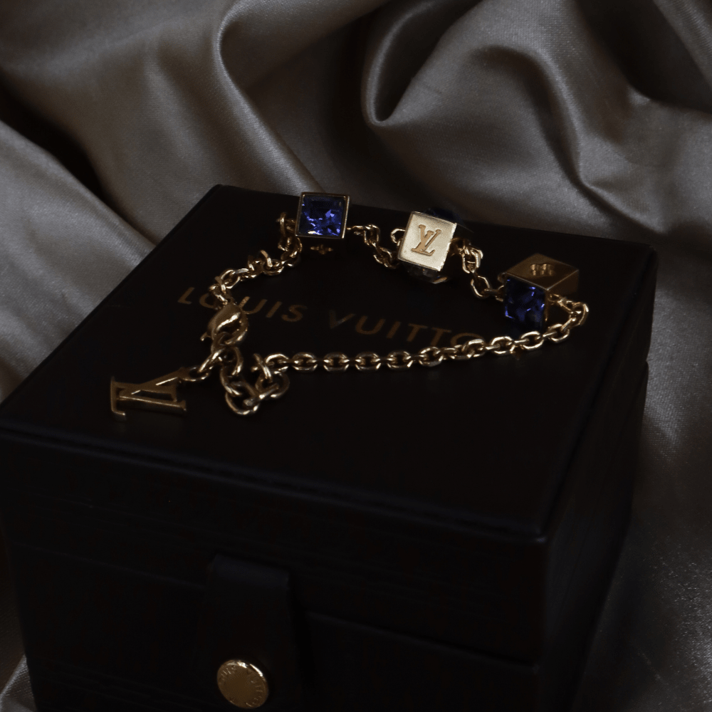 LOUIS VUITTON CUBE方塊吊墜手鏈（LV Cub款）| 附經典原盒 - Vintasy手鏈