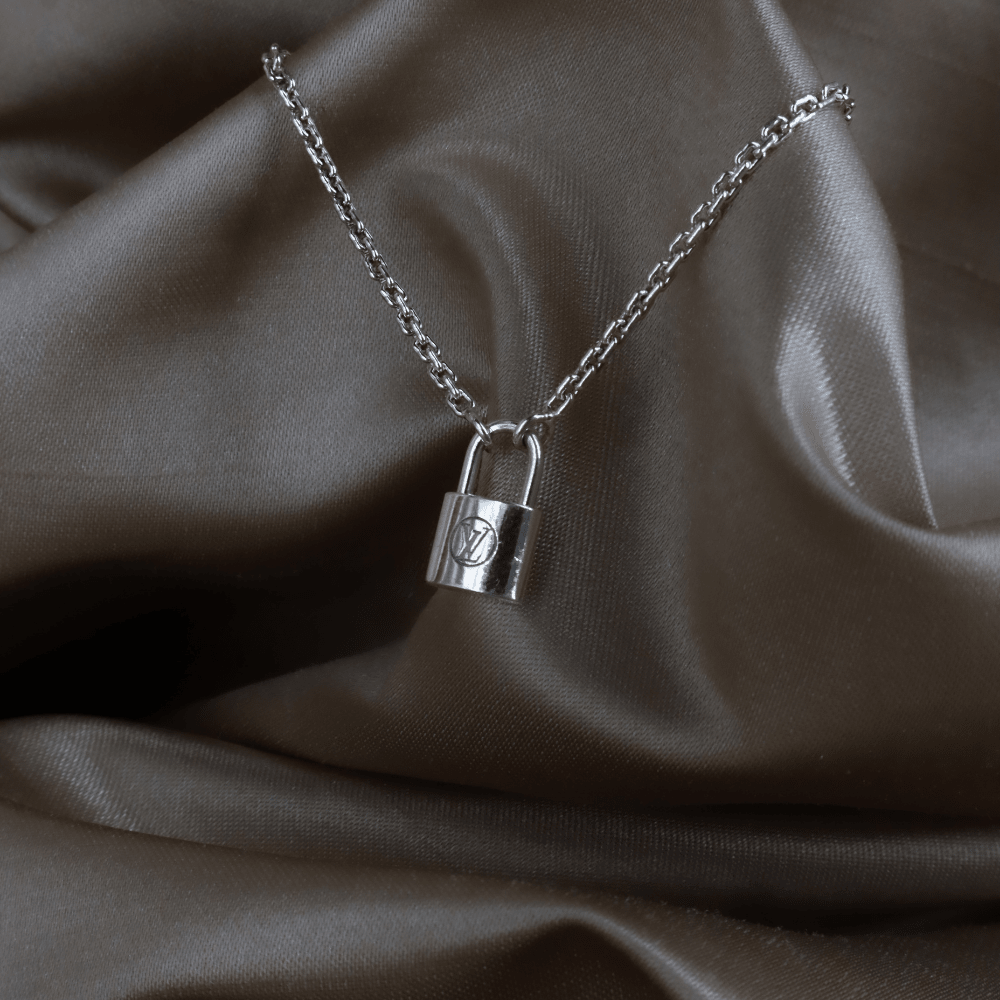 LOUIS VUITTON Lock Me 掛鎖手鏈（925 純銀） - Vintasy手鏈