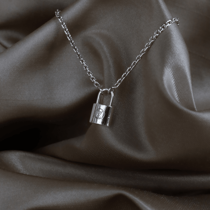 LOUIS VUITTON Lock Me 掛鎖手鏈（925 純銀） - Vintasy手鏈