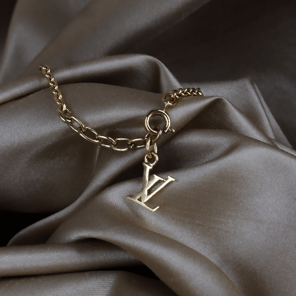 Louis Vuitton Logo Cube Bracelet 手鏈 ｜2000年代經典 - Vintasy