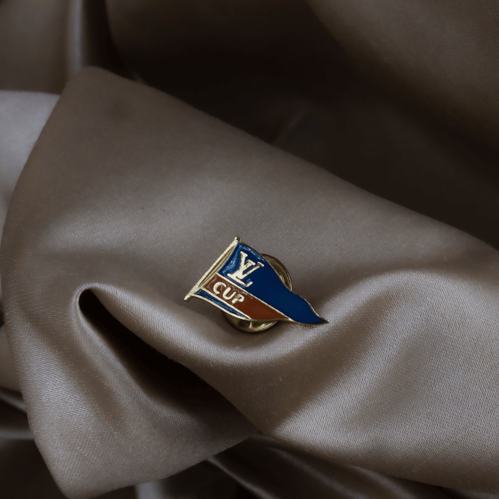 LOUIS VUITTON LV Cup 經典帆船徽章 - Vintasy