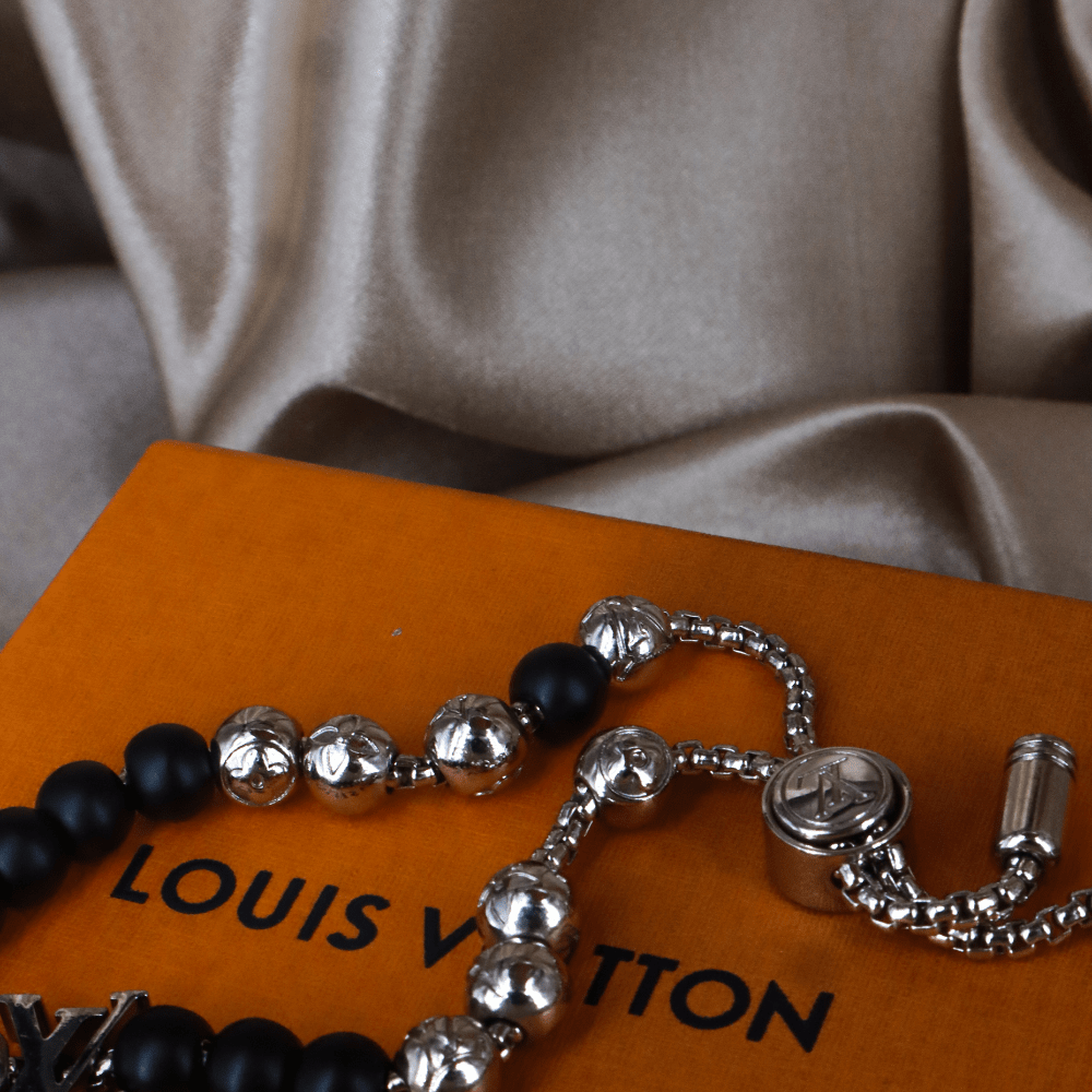 LOUIS VUITTON Monogram Bead Bracelet ｜未使用 連原盒 - Vintasy手鏈
