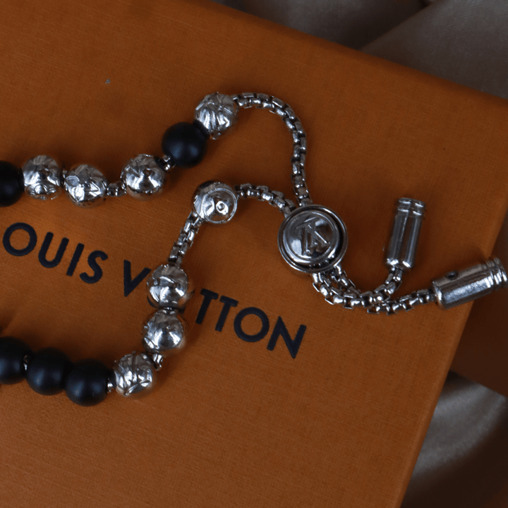 LOUIS VUITTON Monogram Bead Bracelet ｜未使用 連原盒 - Vintasy手鏈