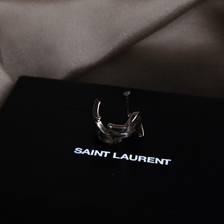 YSL Logo 耳夾 | SAINT LAURENT PARIS - Vintasy