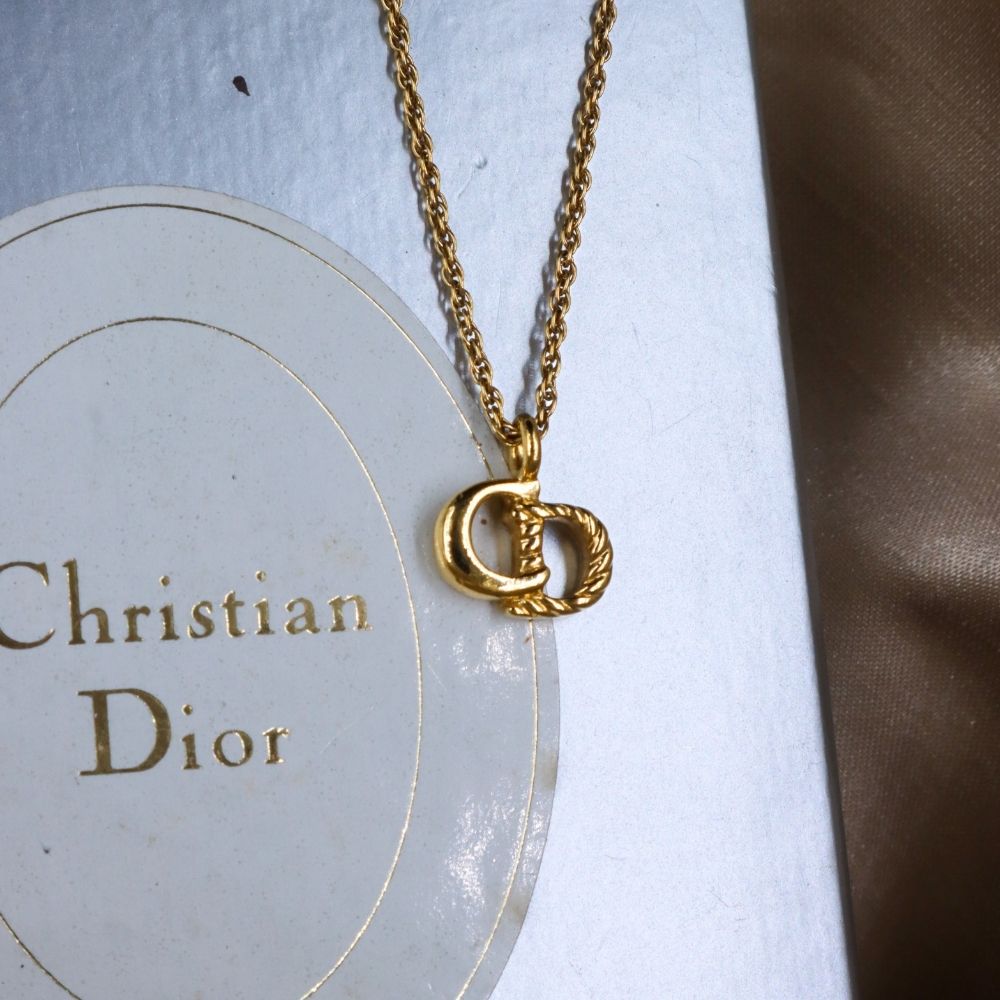 CHRISTIAN DIOR CD麻花吊墜項鏈 - Vintasy