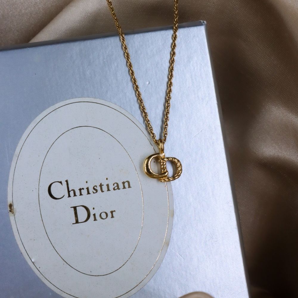 CHRISTIAN DIOR CD麻花吊墜項鏈 - Vintasy